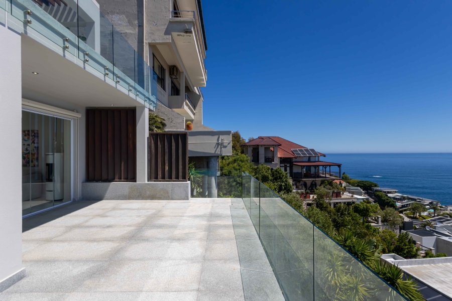 To Let 6 Bedroom Property for Rent in Bantry Bay Western Cape